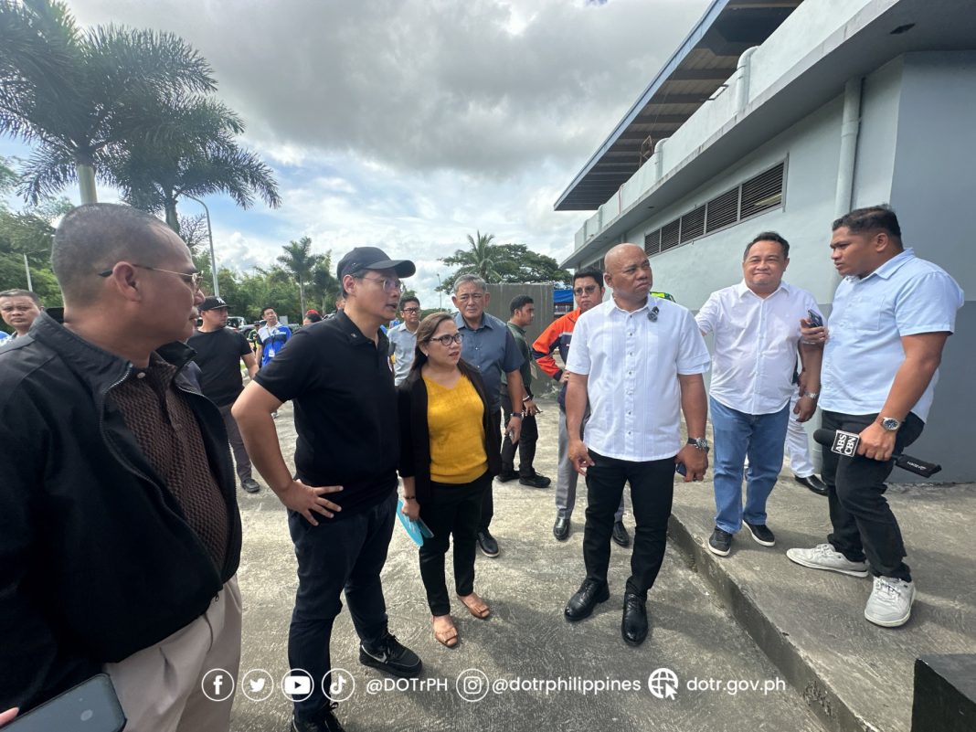 DOTr Sec inspects Batangas terminal