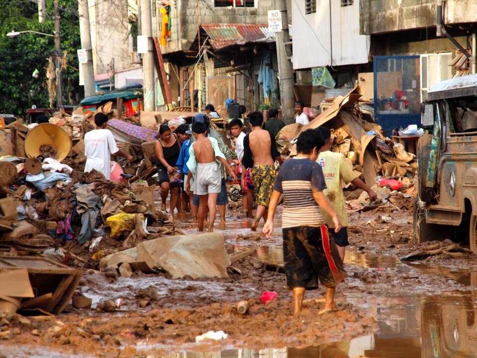 Slum area in Manila. Photo courtesy of SuSanA Secretariat, CC BY 2.0 , via Wikimedia Commons